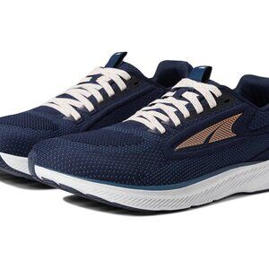 WOMEN'S ESCALANTE 3  Size: 9.0